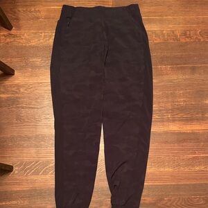 Athleta Brooklyn Textured Joggers- Camo